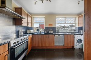 Photo 17- click for photo gallery